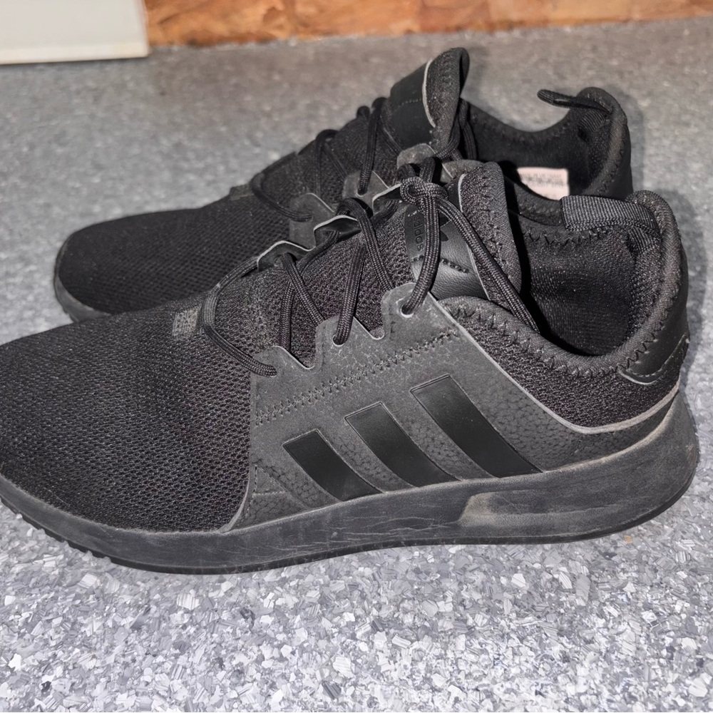 ADIDAS Originals Running Shoes - Size 6 Men fits 7 1/2 Women